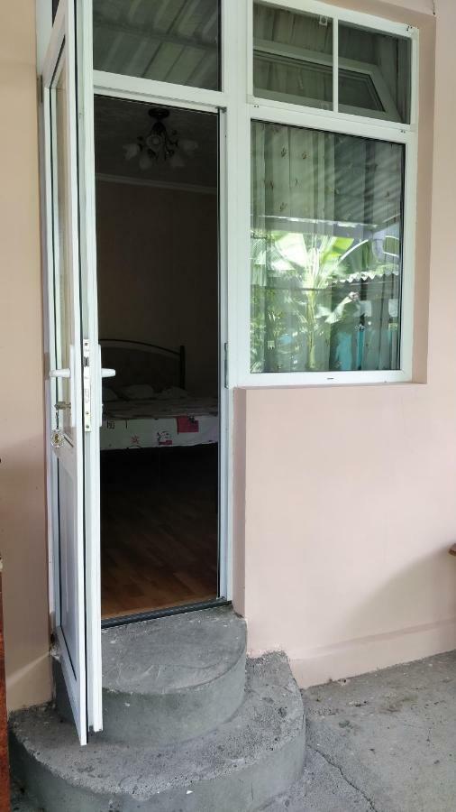 Tikhaya Gavan Guest House Gagra Exterior foto